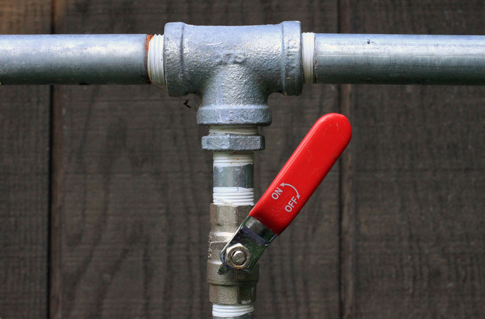 How to Turn off the Water for Plumbing Repairs