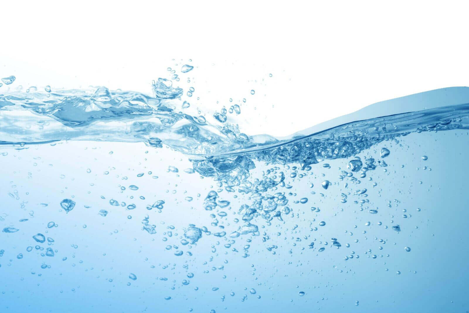 Clear water showing the purity benefits of water softeners & water conditioners in Phoenix, AZ